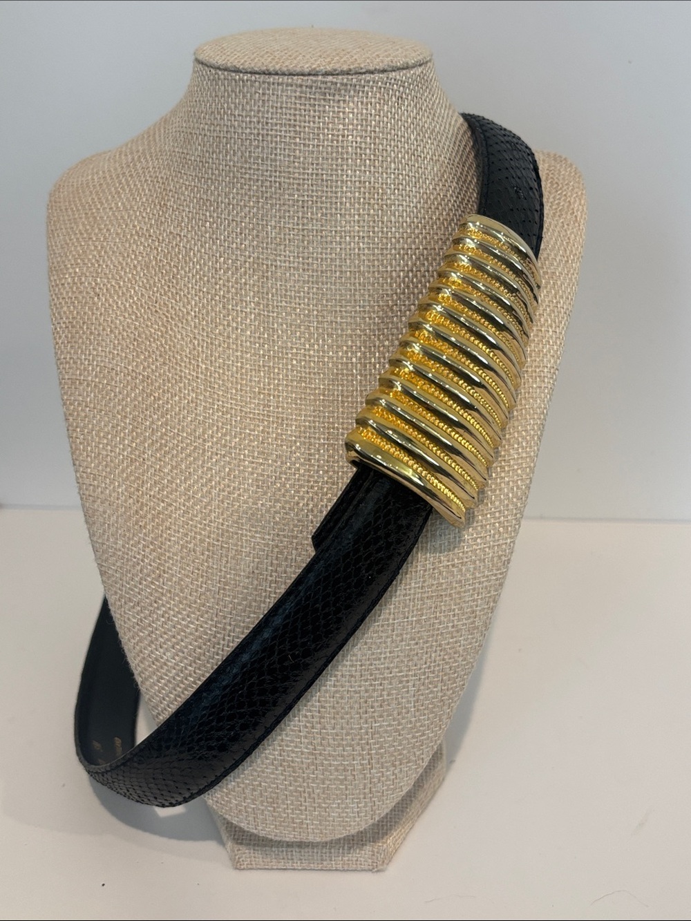 Vintage DH Genuine Snakeskin Belt sz SM - 31” length